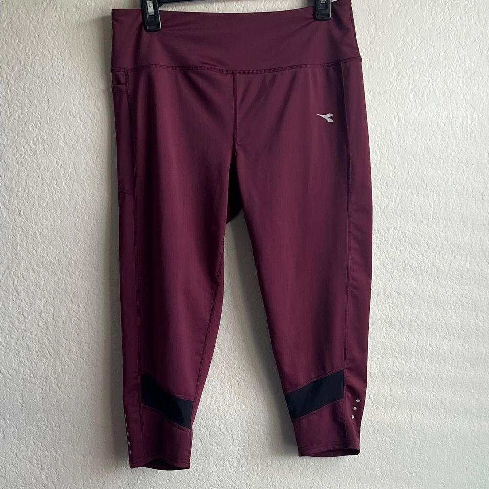 Like New! Diadora Diadry 3/4 Tights Running Maroon in Size Unknown